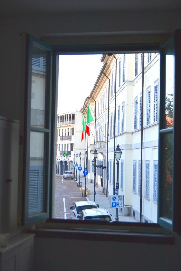 Centro Storico Vulcano1, Bilocale Strategico Tra Milano, Como, Fiere 투레트 외부 사진